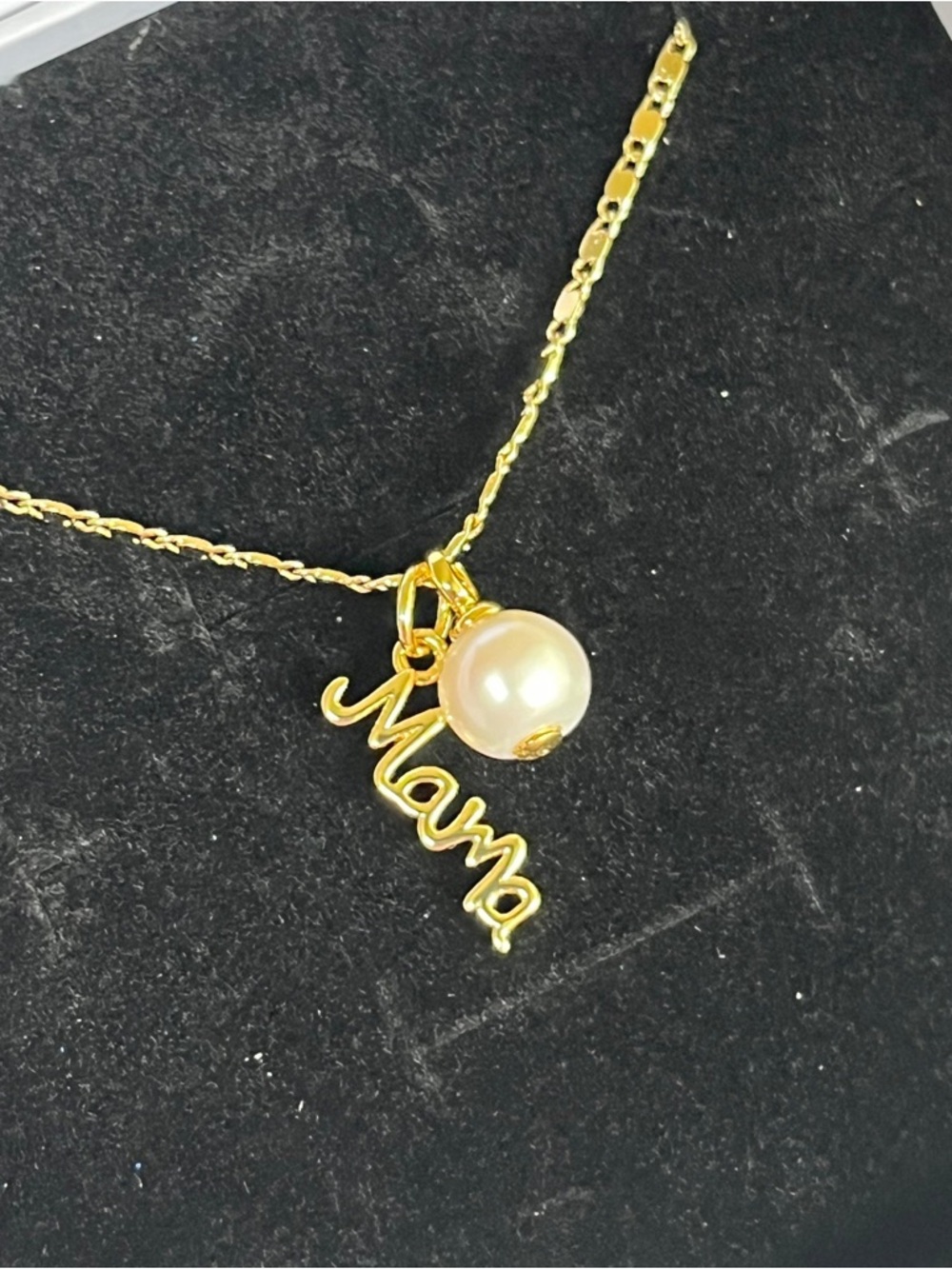 Gold 'Mama' Pendant Necklace with Pearl Charm - Women Jewelry